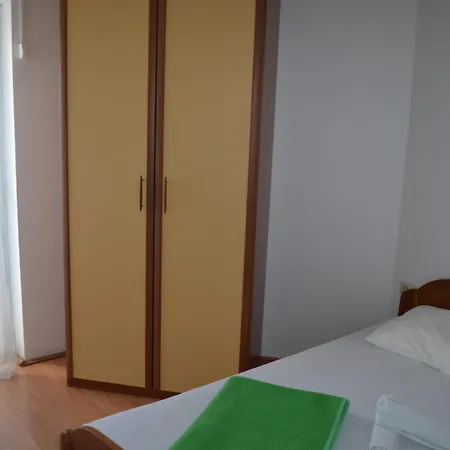 Leticia I Baska (Krk)