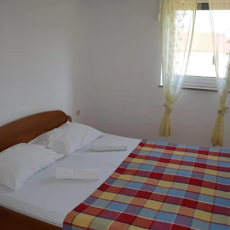 Apartment Leticia I *